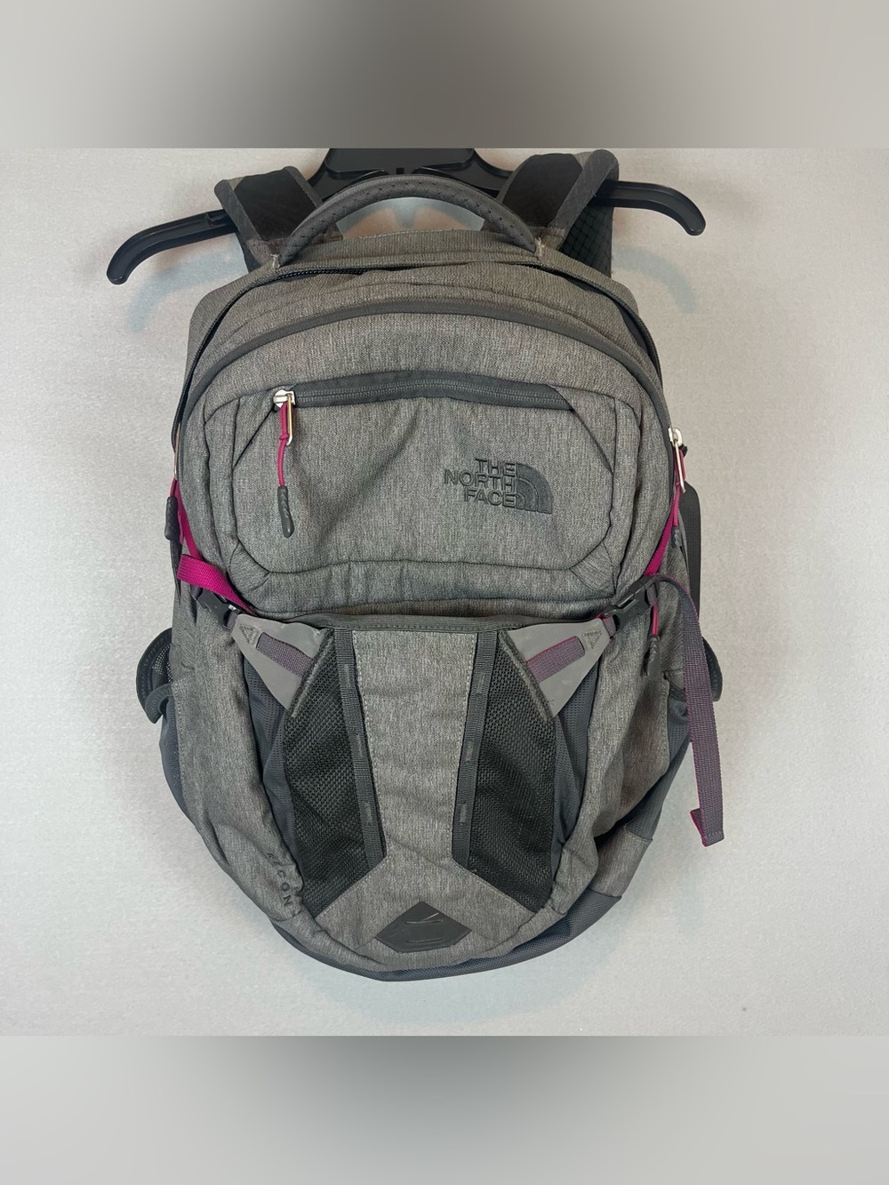 The North Face Recon Backpack 30L Gray Magenta Pink Laptop Hiking Bookbag EUC